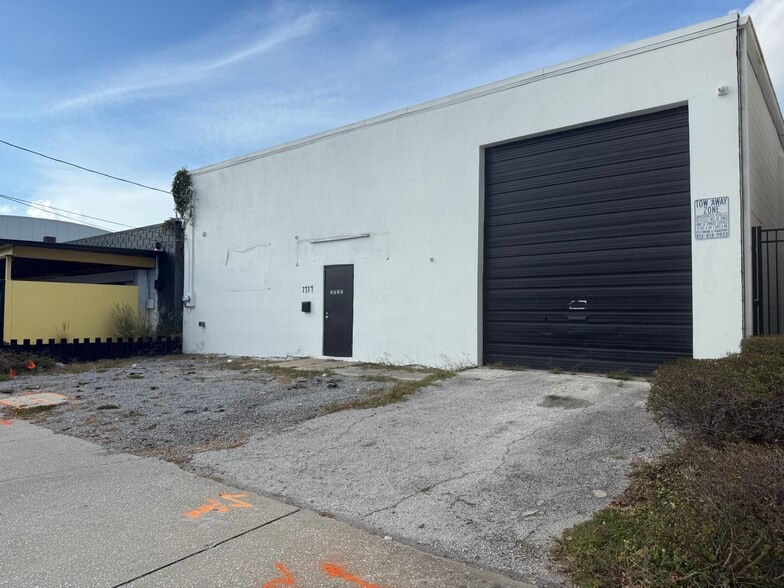 More Photos Of 1717 W Kennedy Blvd, Tampa Warehouse For Sale