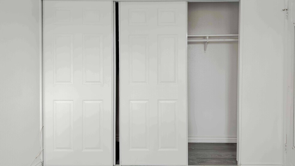 More Photos Of 1718 Crofton Ln, Escondido Multifamily For Sale