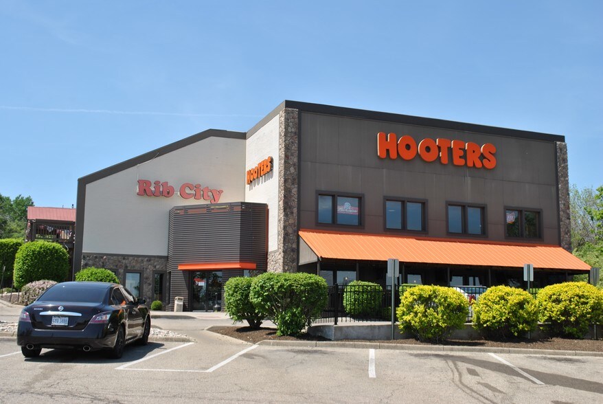 More Photos Of 12183-12185 Springfield Pike, Cincinnati Restaurant For Sale