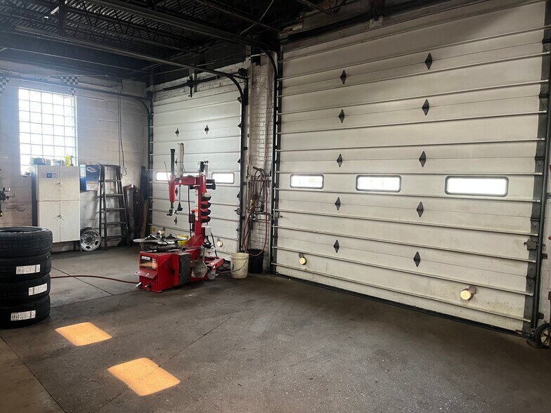 More Photos Of 225 S Seiberling St, Akron Industrial For Sale