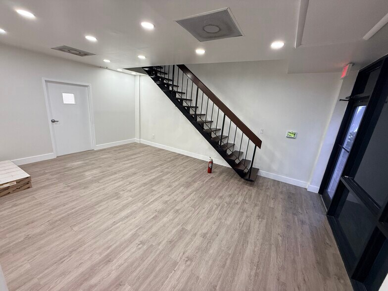 More Photos Of 7311 NW 12th St, Miami Light Distribution For Lease