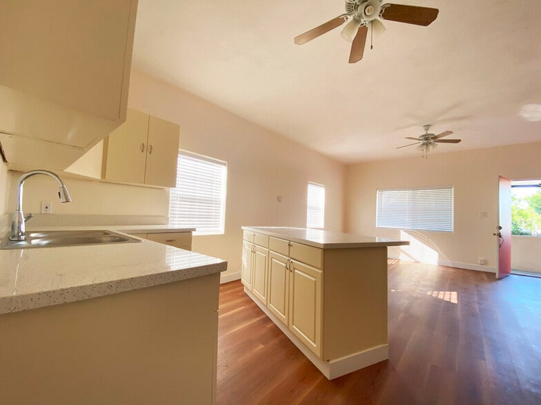 More Photos Of 1595 Pomona Ave, San Jose Warehouse For Sale