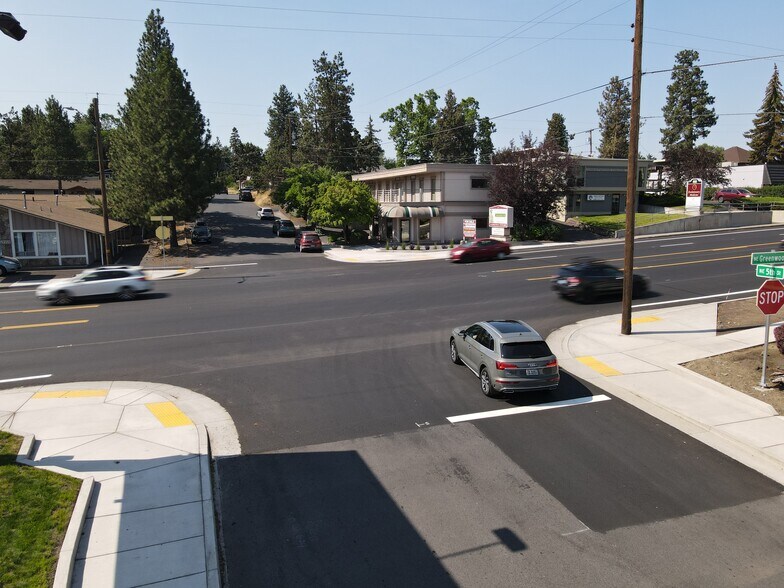 More Photos Of 477 NE Greenwood Ave, Bend Loft Creative Space For Sale