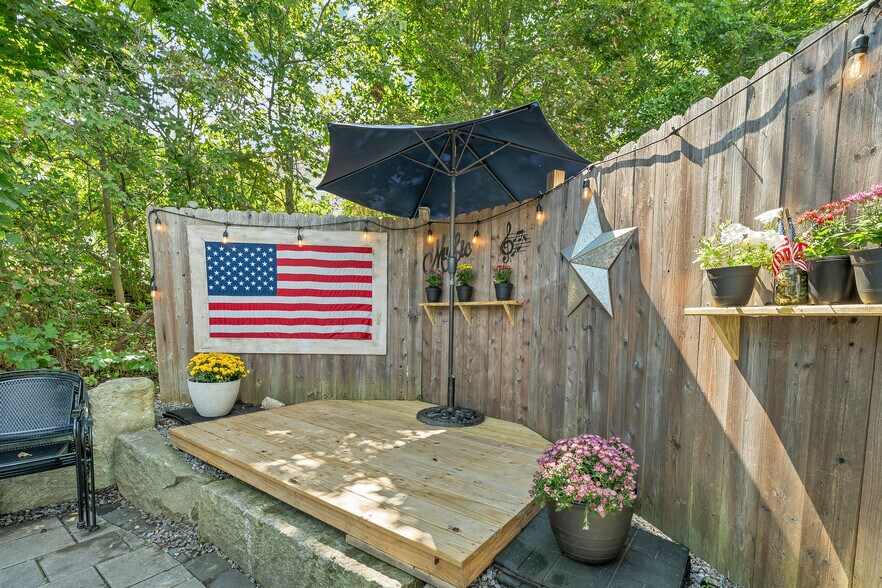 More Photos Of 40 Main St, Goffstown Restaurant For Sale