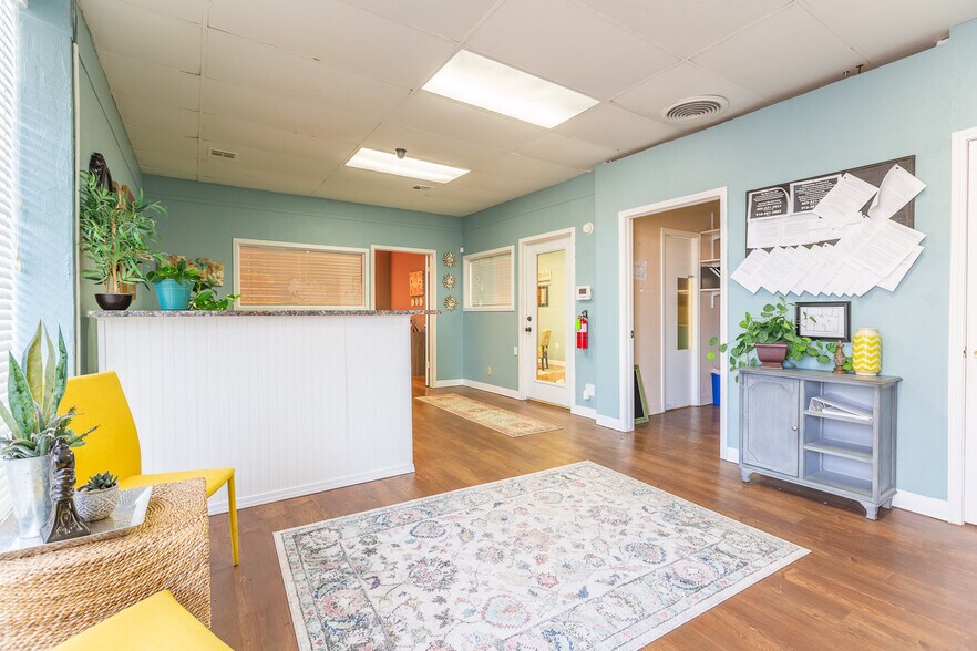 More Photos Of 1301 W Gore Blvd, Lawton Medical For Sale