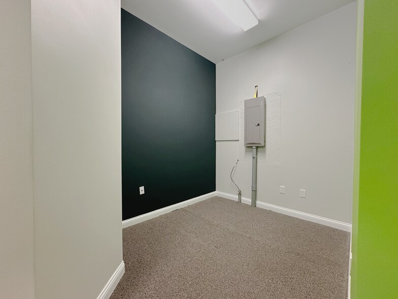 More Photos Of 1246 Old State Route 74, Batavia Storefront Retail Office For Lease