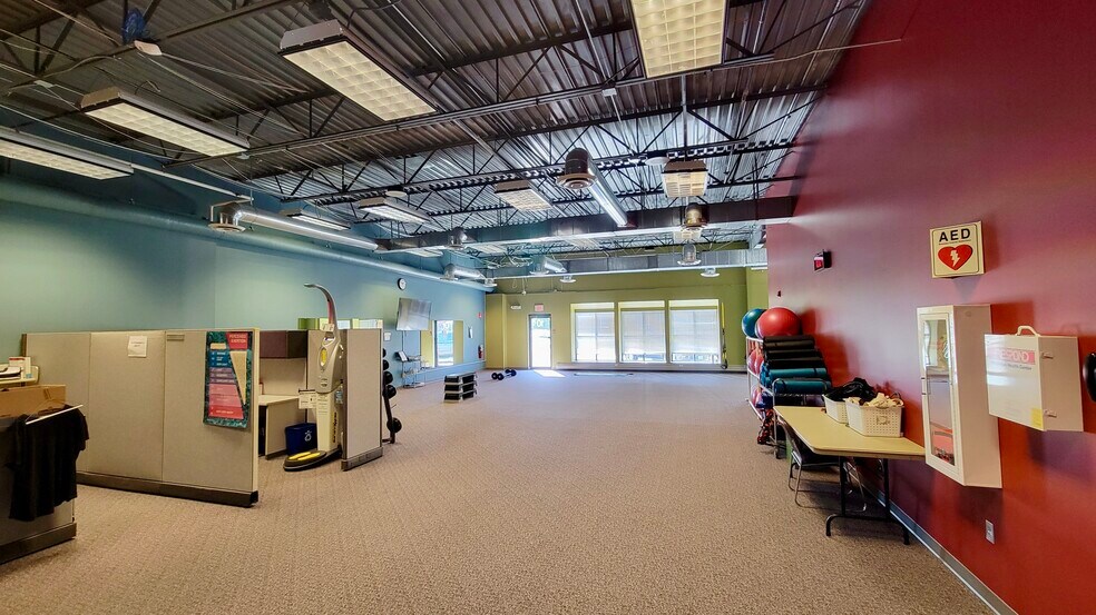 More Photos Of 900 42nd St S, Fargo Office For Sale