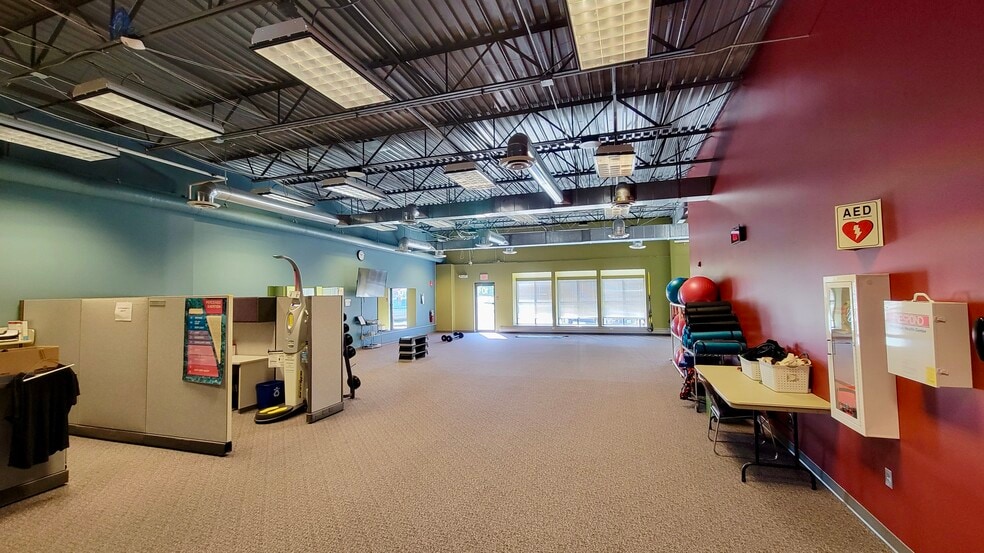 More Photos Of 900 42nd St S, Fargo Office For Sale