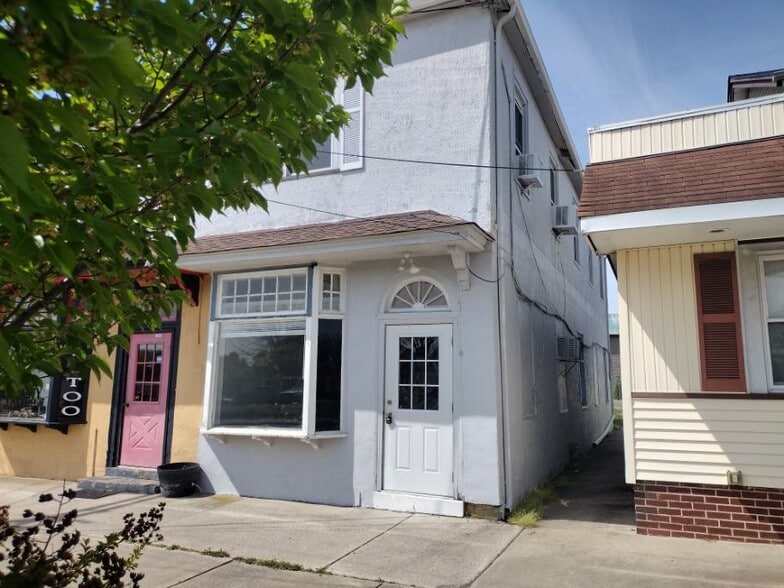 More Photos Of 4 S West Blvd, Newfield Storefront Retail Office For Lease