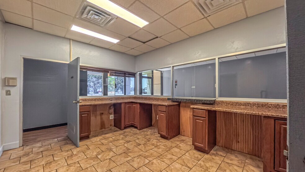 More Photos Of 6111 W Amarillo Blvd, Amarillo Medical For Sale