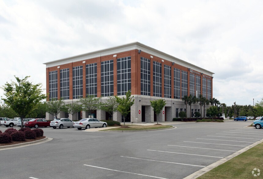 More Photos Of 1001 Military Cutoff Rd, Wilmington Medical For Lease