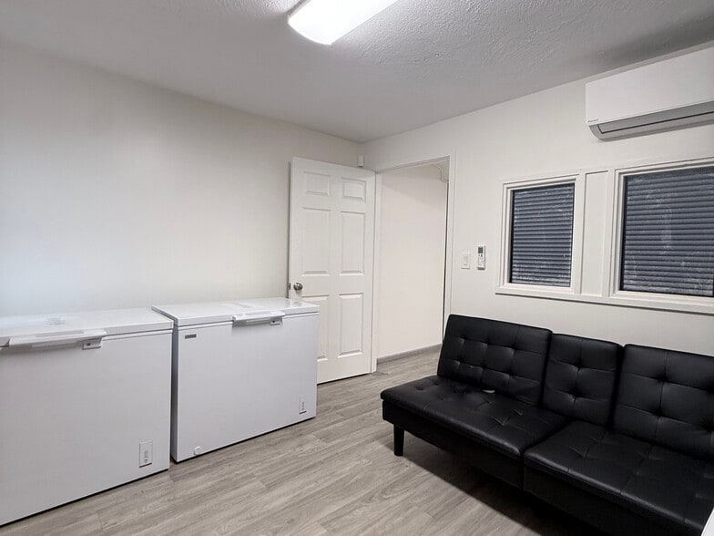 More Photos Of 2130 N King St, Honolulu Freestanding For Lease