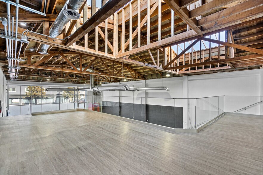More Photos Of 1802-1808 El Camino Real, Redwood City General Retail For Lease