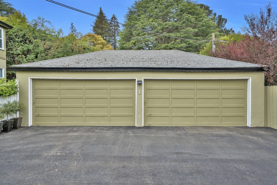 More Photos Of 16 Bellevue Ave W, San Mateo Apartments For Sale
