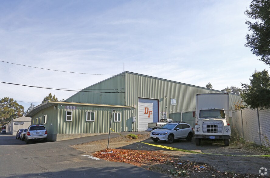 More Photos Of 690 Quinn Ave, San Jose Warehouse For Lease
