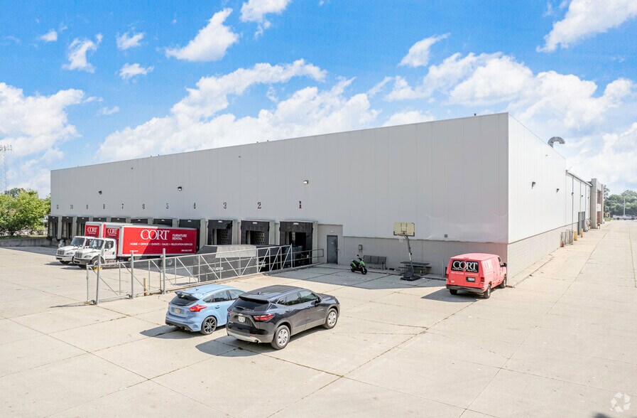 More Photos Of 28241 Mound Rd, Warren Light Manufacturing For Lease