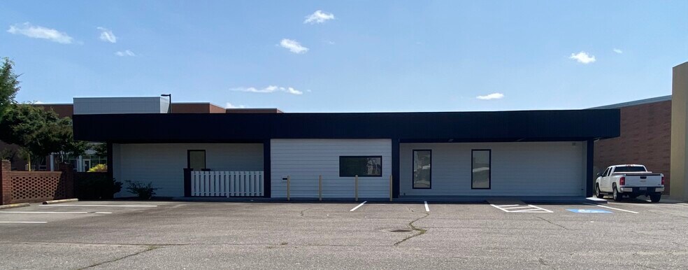 More Photos Of 2907 Fort Bragg Rd, Fayetteville Storefront Retail Office For Lease