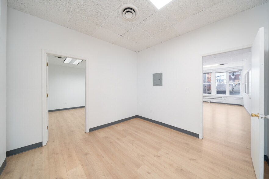 More Photos Of 3600 Bergenline Ave, Union City Storefront Retail Office For Lease