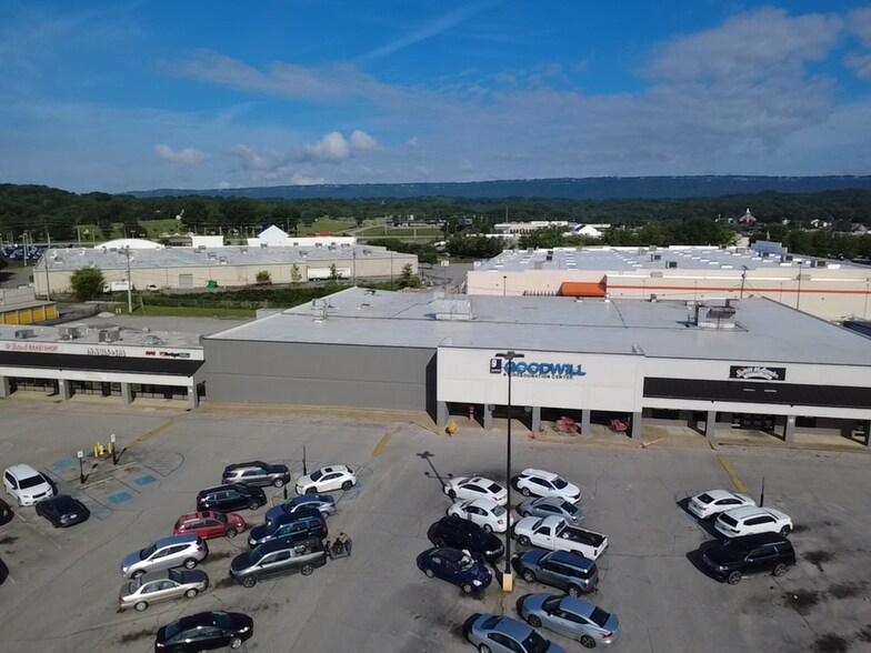 Primary Photo Of 1966 Northpoint Blvd, Hixson General Retail For Sale