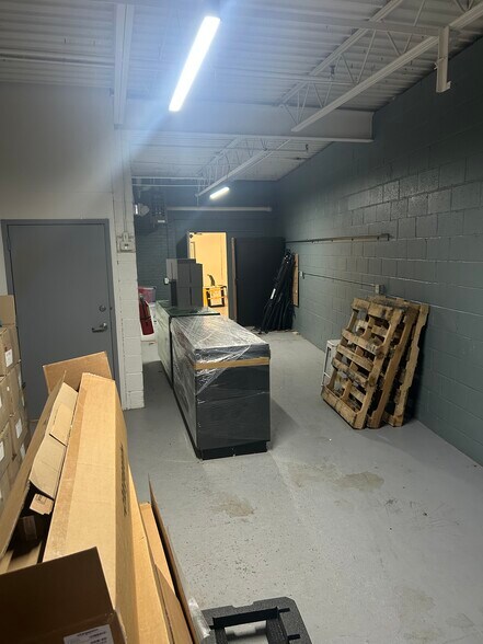 More Photos Of 99 S Bend St, Pawtucket Light Manufacturing For Lease