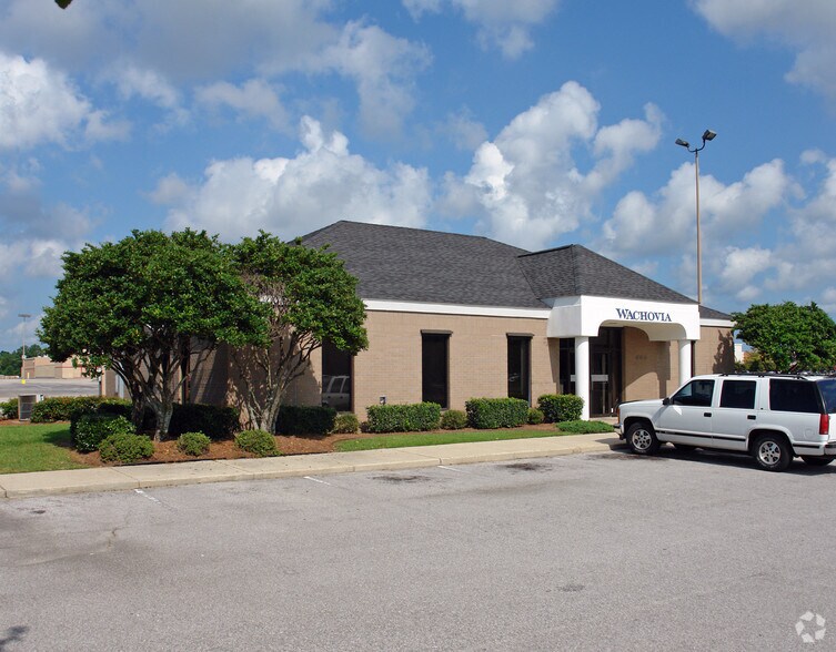 More Photos Of 550 Bel Air Blvd, Mobile Bank For Lease