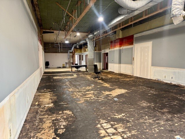 More Photos Of 130 S Knowles Ave, New Richmond Office For Lease