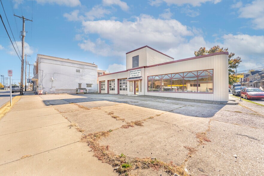 More Photos Of 4913 Grand Ave, Pittsburgh Auto Repair For Sale