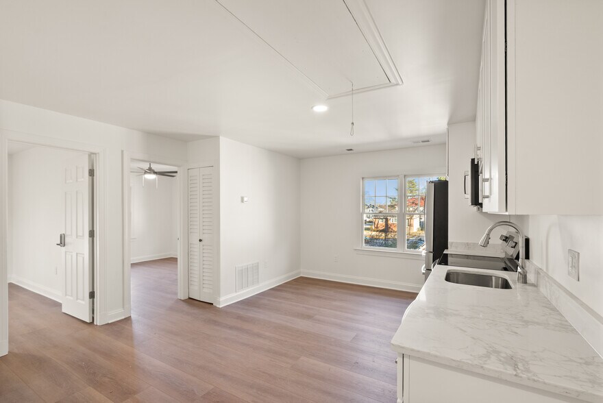 More Photos Of 4618 College Ave, College Park Multifamily For Sale