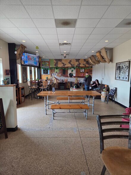 More Photos Of 4362 County Rd S, Oshkosh Restaurant For Sale