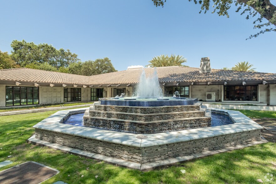 More Photos Of 401 Watt Ave, Sacramento Office For Sale