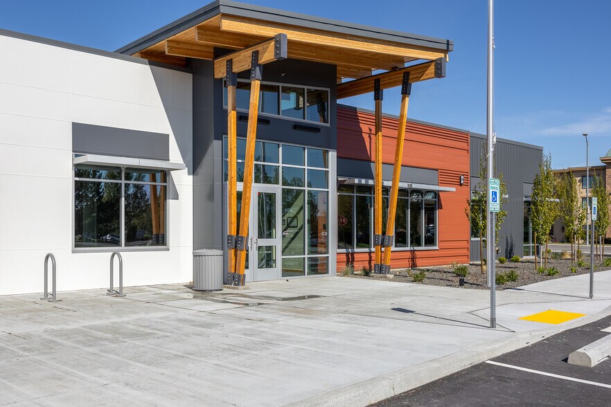 More Photos Of 2713 N 20th Ave, Pasco Office For Lease