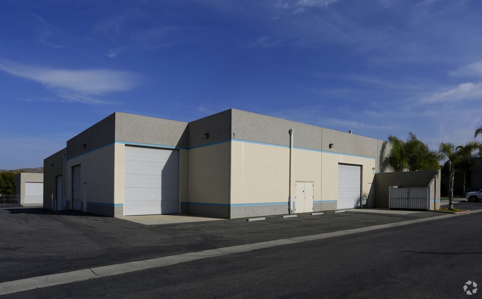 More Photos Of 1235 Graphite Dr, Corona Warehouse For Lease