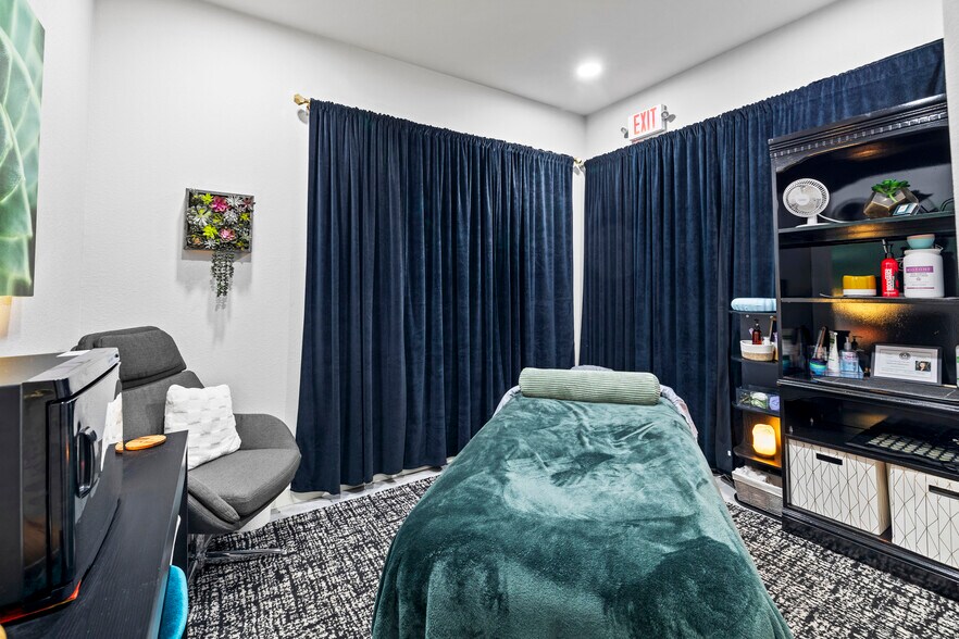 More Photos Of 4406 Judson Rd, Longview General Retail For Sale