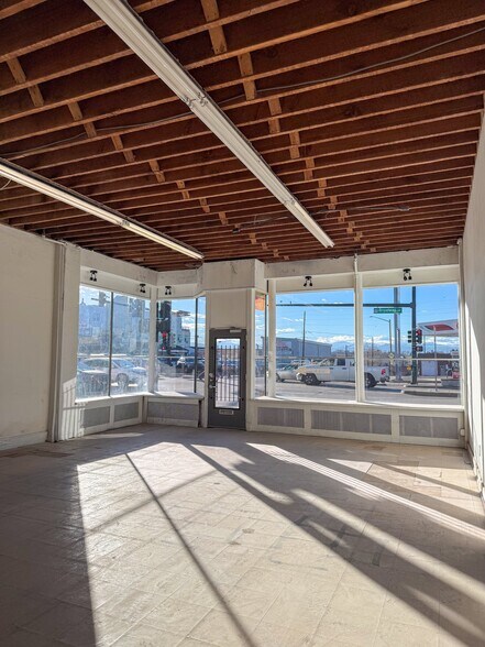 More Photos Of 15 E Iowa Ave, Denver Storefront For Lease