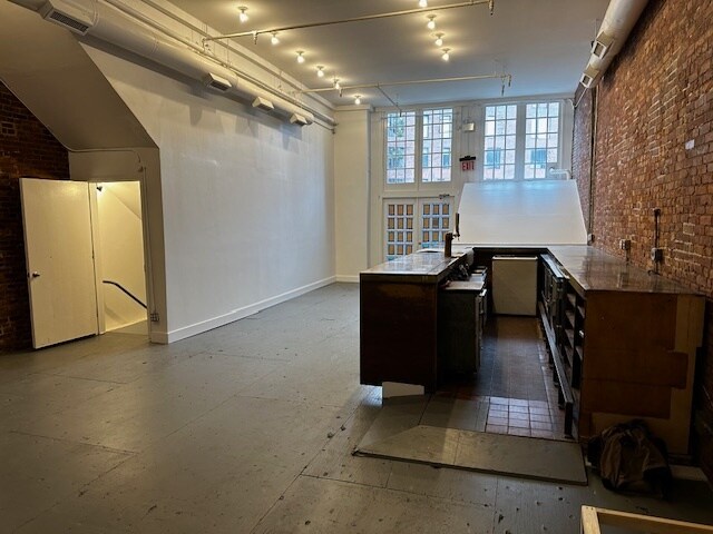 More Photos Of 277 Church St, New York Storefront Retail Residential For Lease
