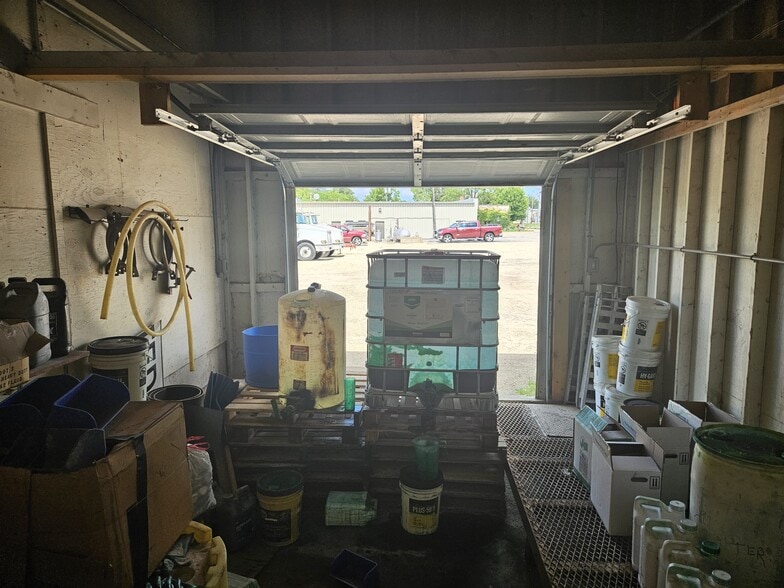 More Photos Of 529 Furnace St, Mayville Warehouse For Sale