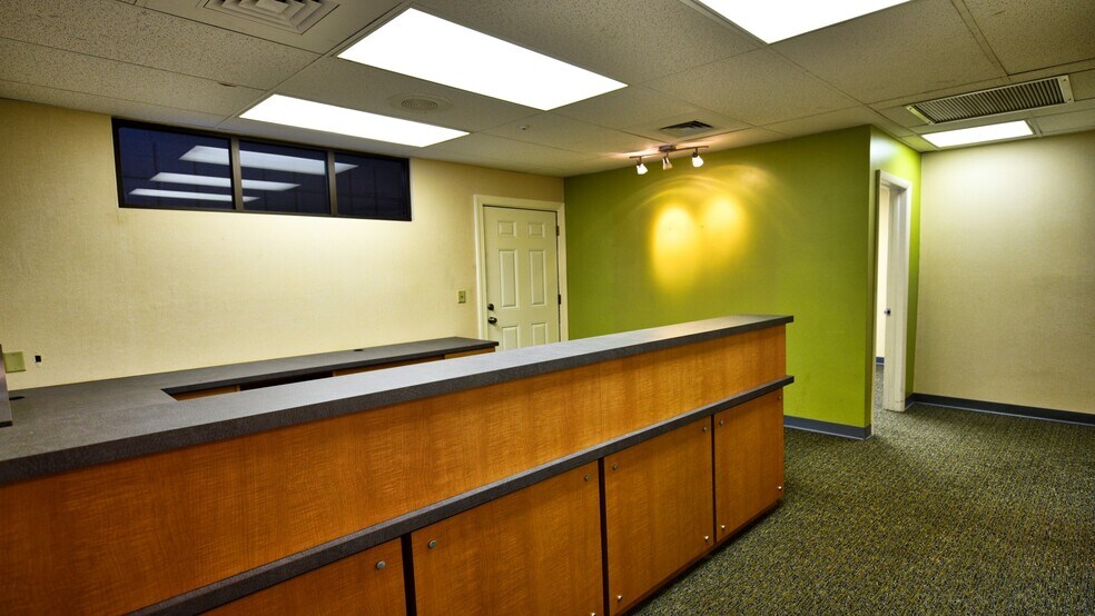 More Photos Of 9109 Baymeadows Rd, Jacksonville Medical For Lease