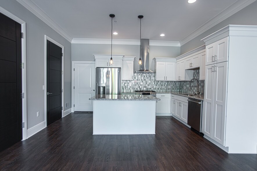 More Photos Of 401 S Eton St, Birmingham Apartments For Lease