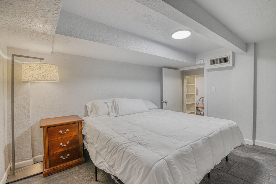 More Photos Of 2415 Montana Ave, El Paso Office Residential For Sale