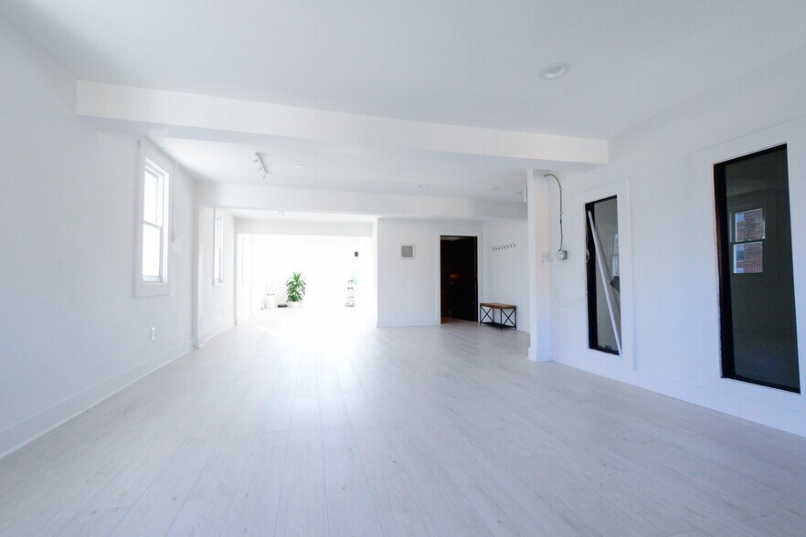 More Photos Of 705 W Rosemary St, Chapel Hill Storefront For Sale