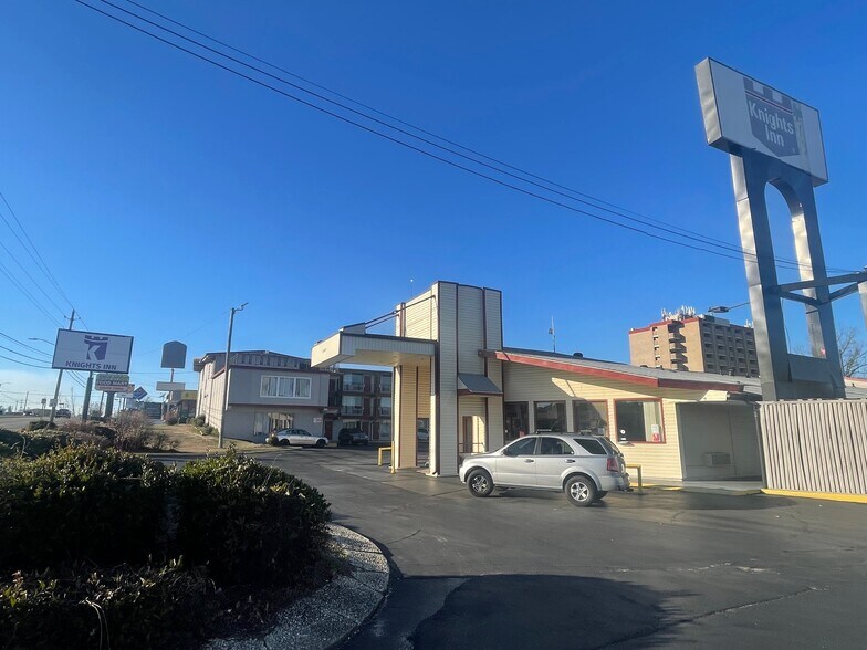 More Photos Of 2848 Bragg Blvd, Fayetteville Hotel For Sale