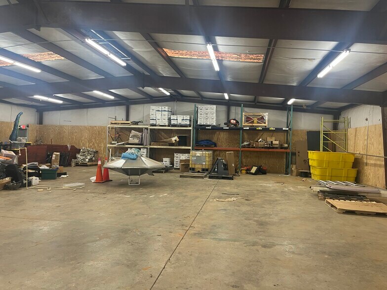 More Photos Of 2303 Beech st, Gaffney Light Distribution For Lease