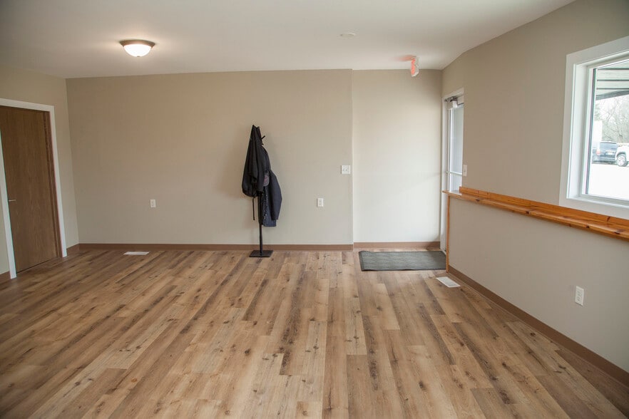 More Photos Of 705 Main St, Ridgeway Freestanding For Sale
