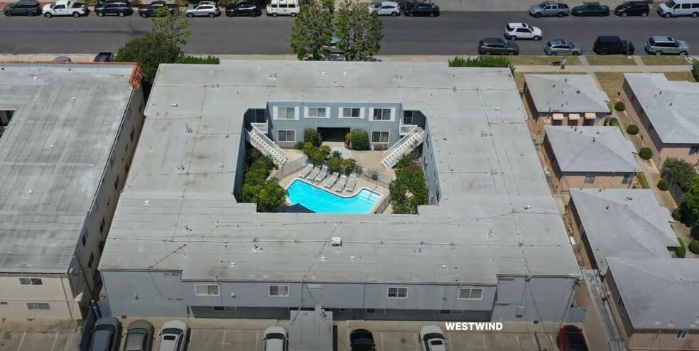 More Photos Of 4935 Niagara Ave, San Diego Apartments For Sale