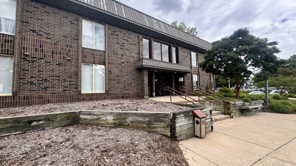 More Photos Of 6100 Newport Rd, Portage Medical For Sale