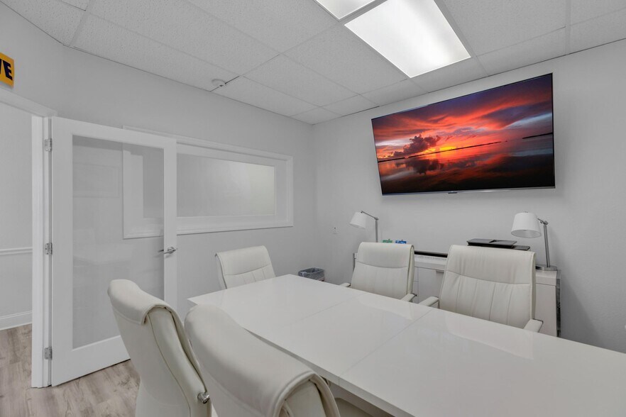 More Photos Of 3718 N Roosevelt Blvd, Key West Medical For Sale