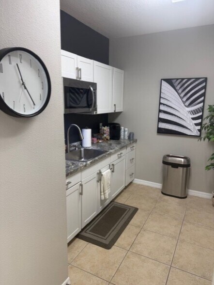 More Photos Of 12167-12169 W Linebaugh Ave, Tampa Office For Lease