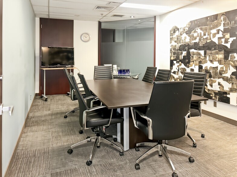 Primary Photo Of 1200 Av Mcgill College, Montréal Coworking Space