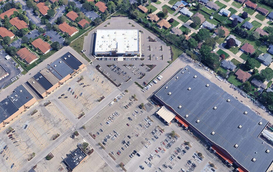 More Photos Of 37270 Van Dyke Ave, Sterling Heights Health Club For Sale