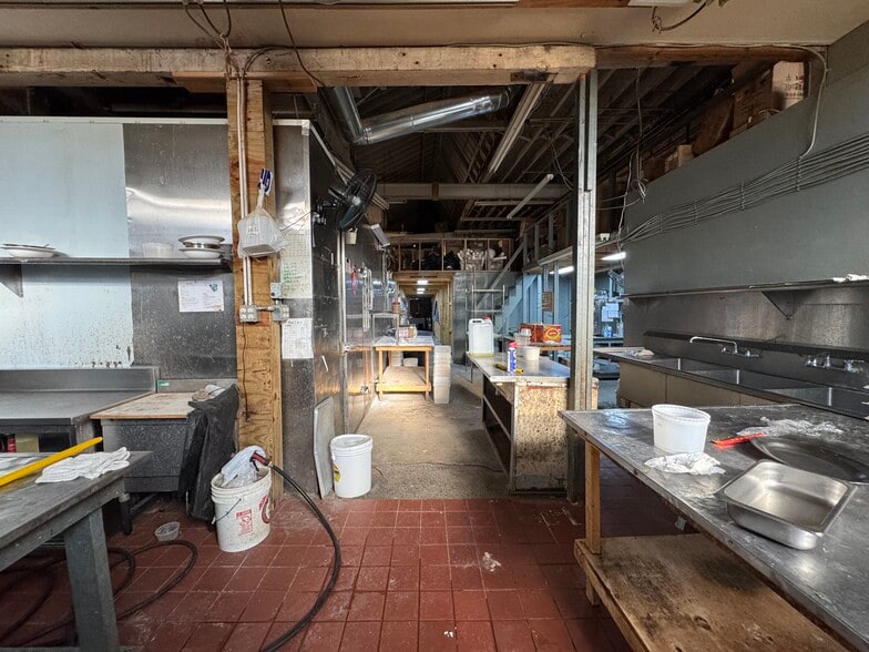 More Photos Of 1836 127th St, College Point Industrial For Lease